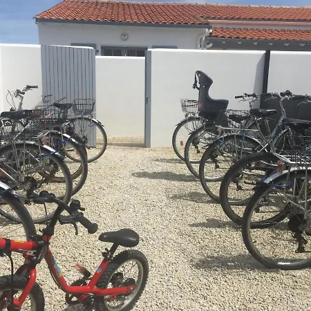 Le Clos Du Phare Bleu *