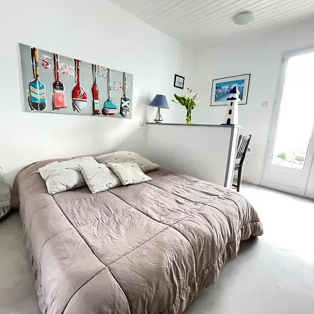 Le Clos Du Phare Bleu *