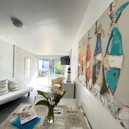 펜션 Le Clos Du Phare Bleu 라플로트