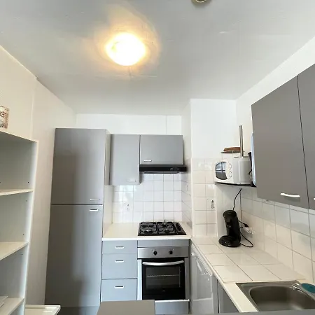 Le Clos Du Phare Bleu 라플로트