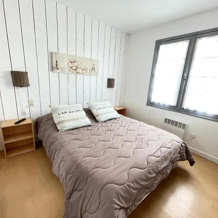 Le Clos Du Phare Bleu * La Flotte