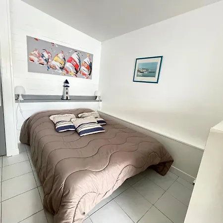 Le Clos Du Phare Bleu Hébergement de vacances La Flotte